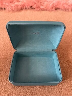 La Mer Blue Velvet Jewelry Box